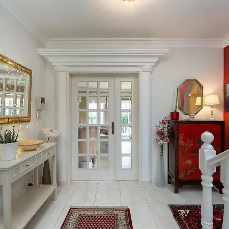 Casa Mandalin Καρβοέιρο